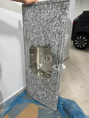 Pia de mármore com cuba inox