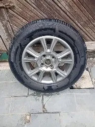 Aro e pneu 205.65.15  Ecosport
