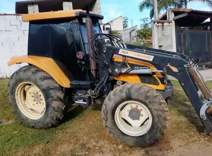 Trator seminovo
