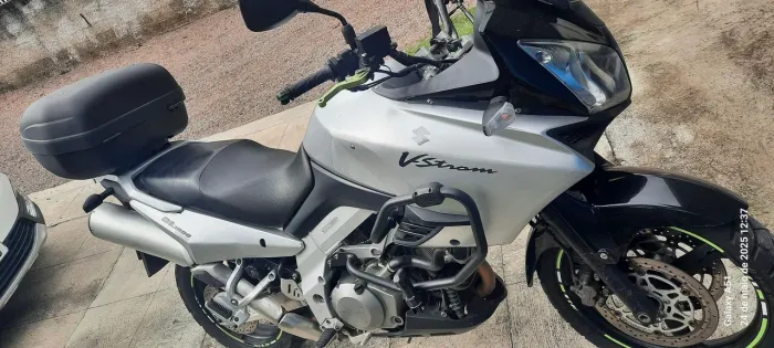 Moto vstron 1000