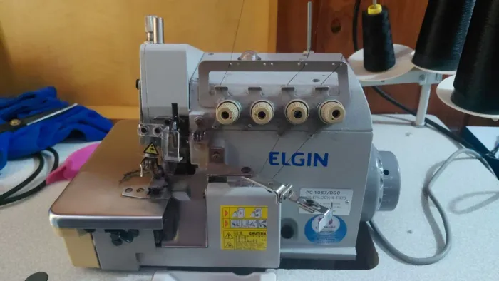 Maquina de costura overlock industrial 4 fios