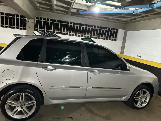 Fiat Stilo Dualogic 1.8 Sporting Flex 8V 5P 2009