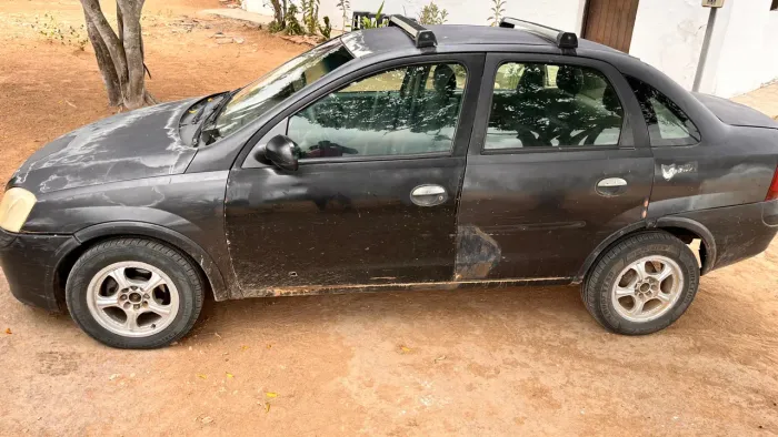 Chevrolet Corsa Sedan 1.0 MPFI 8V 71cv 4P 2002