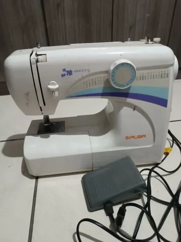 vendo máquina de costura marca Siruba