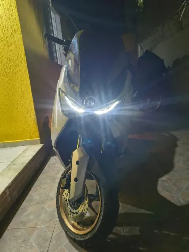 Yamaha Nmax 160 2025 Pouco Usada 