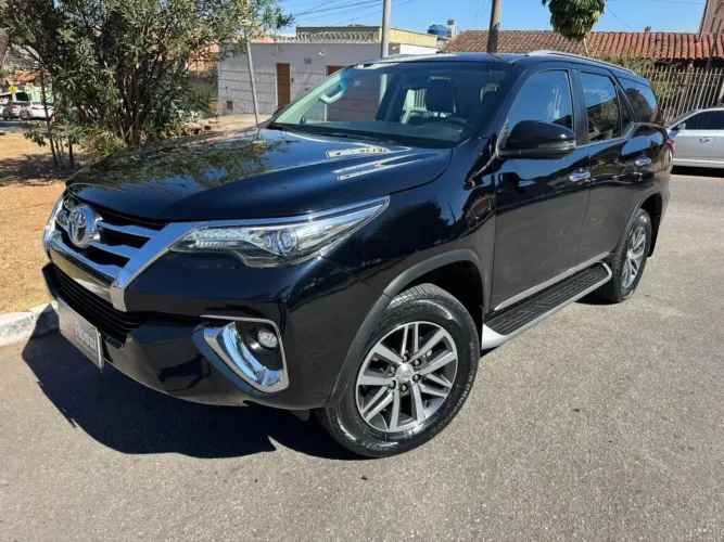 Toyota Hilux SW4 4X4 2.8 Diesel 2019
