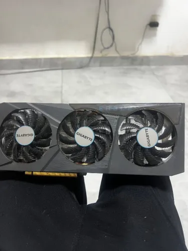 PLACA DE VÍDEO RX6600 GIGABYTE (NÃO LIGA)