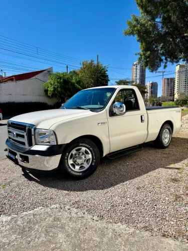 Ford F-250 XLT 4.2 TB Diesel 2004