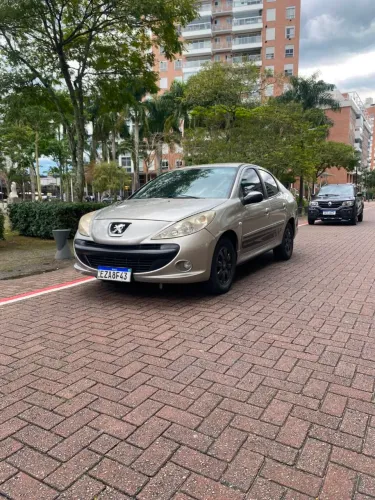 Peugeot 207 Sed. Passion XR Sport 1.4 Flex 8V 4P 2012