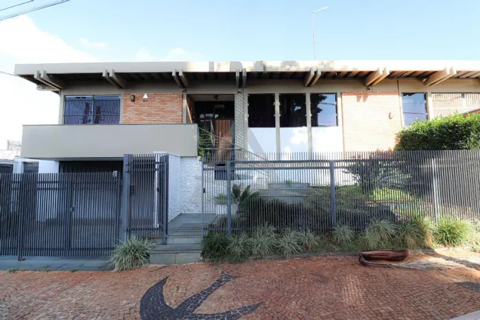 Casa para alugar em Campinas, Vila Nova, com 10 quartos, com 450 m²