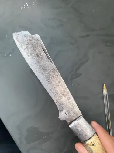 Canivete antigo cabo cifre de boi lâmina aço carbono 