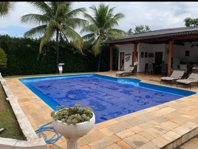 Casa de condomínio térrea para aluguel possui 550 metros quadrados com 4 quartos