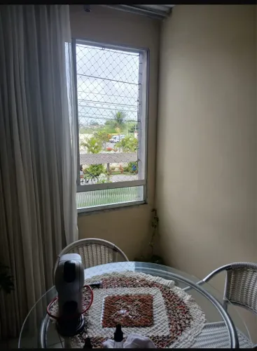 Alugo quarto para meninas