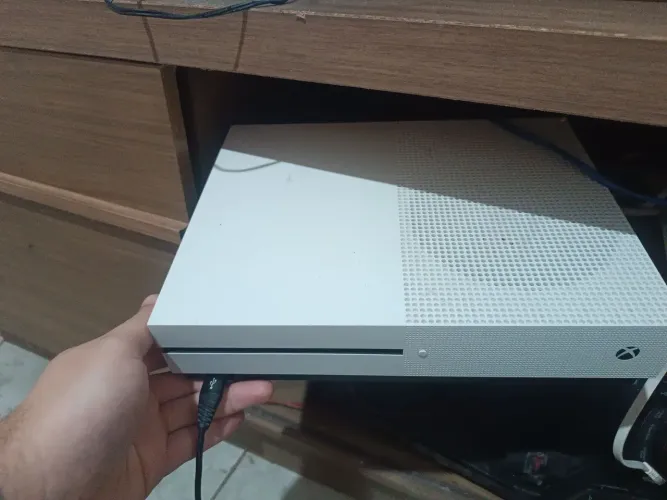 XBOX ONE S 1 CONTROLE