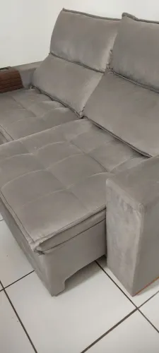 Sofá retrátil 2 lugares impermeabilizado, muito novo