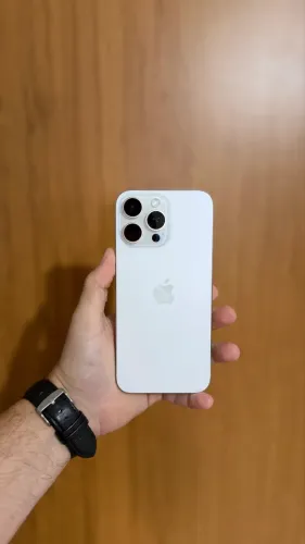 IPHONE 16 PRO MAX 256 GB NA GARANTIA ATÉ NOVEMBRO/26 SEM MARCAS DE USO