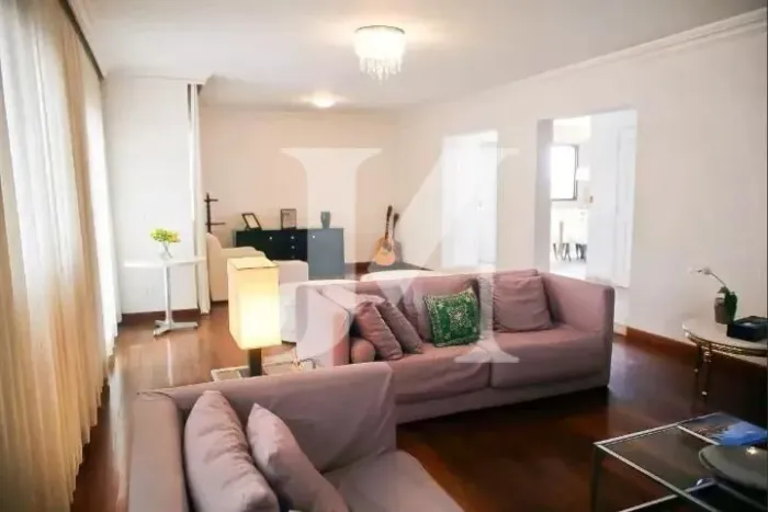 Apartamento de 186m², 3 Suítes, Closet e 2 Vagas no Condomínio Igapós.