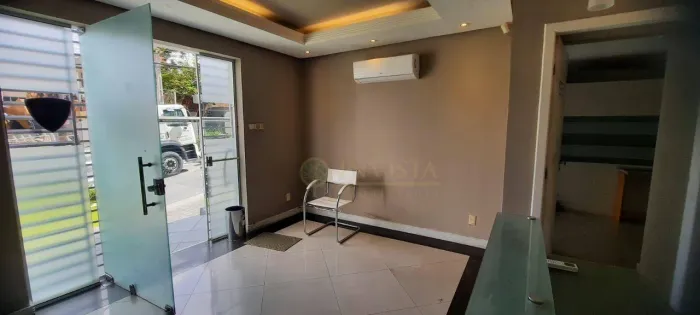 Locação| Loja Comercial de 91m² no Centro de Florianópolis