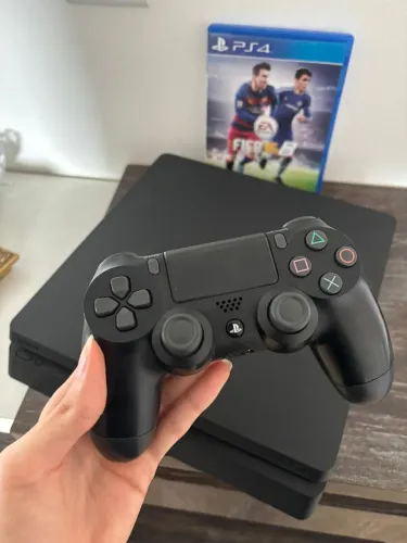 PS4 Slim