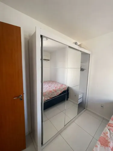 Guarda roupa casal, 2,10 de altura 1,85 de largura e 46 de comprimento