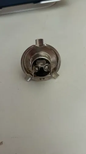 Vende-se  lâmpada h4 led.