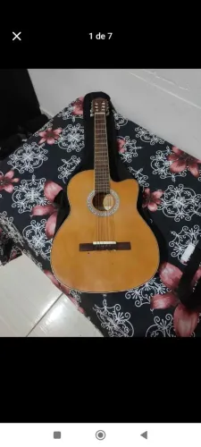Violão Elétrico Class Guitar R$200,00