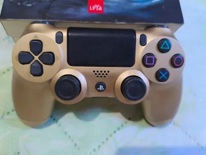 Controle PS4 Dourado