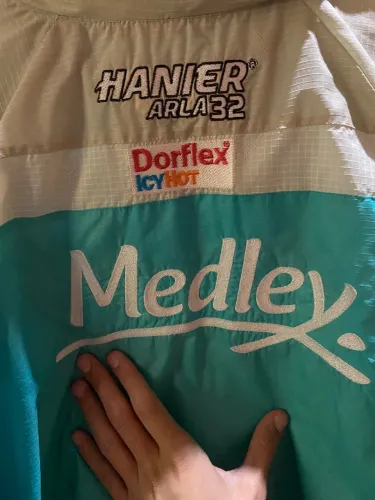Jaqueta da equipe de Stock Car do Rubens Barrichello com patrocínios bordados