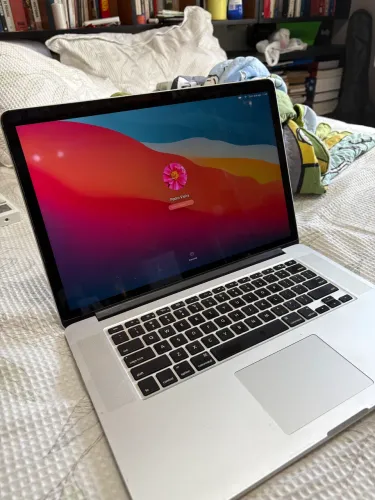MacBook Pro 15 Late 2013 - i7 16gb RAM 512gb SSD