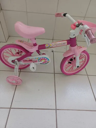 Bicicleta infantil menina 
