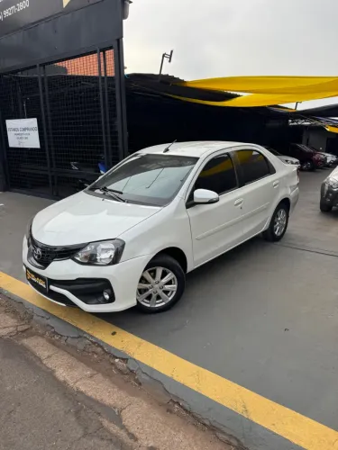 Toyota Etios X Plus Sedan 1.5 Flex 16V 4P Aut. 2021