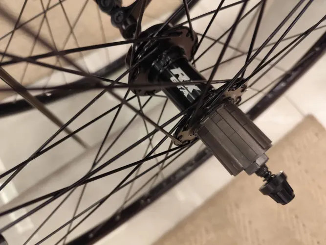 Par de aros 29 com Cubo K7 GTA NOVO sem uso<br><br>Novo, sem uso