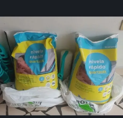 Nivela Rápido Quartzolit, 20 quilos, 4 unidades