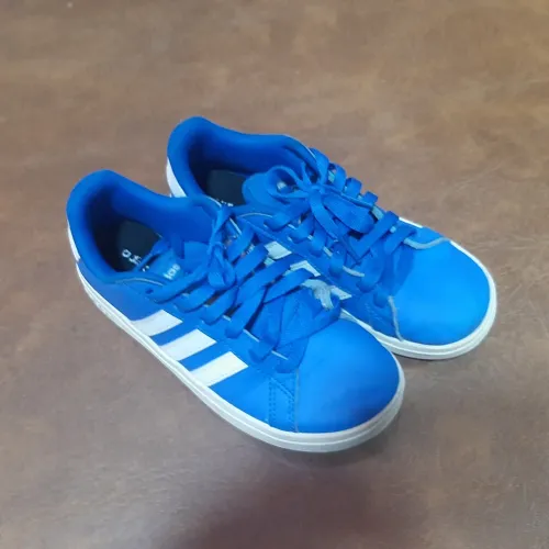 Tenis  Adidas( Original)Infantil Seminovo  Número  32