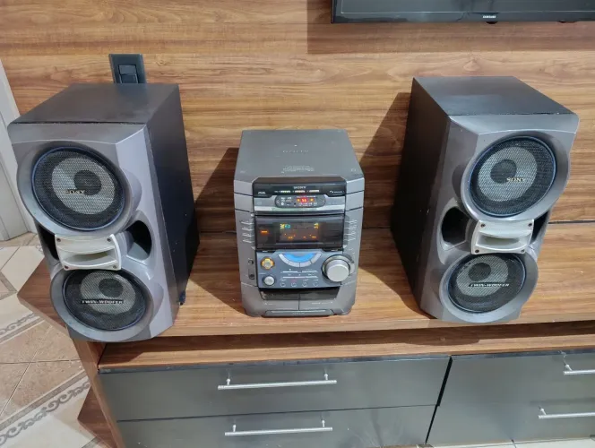 Som Sony modelo DX90