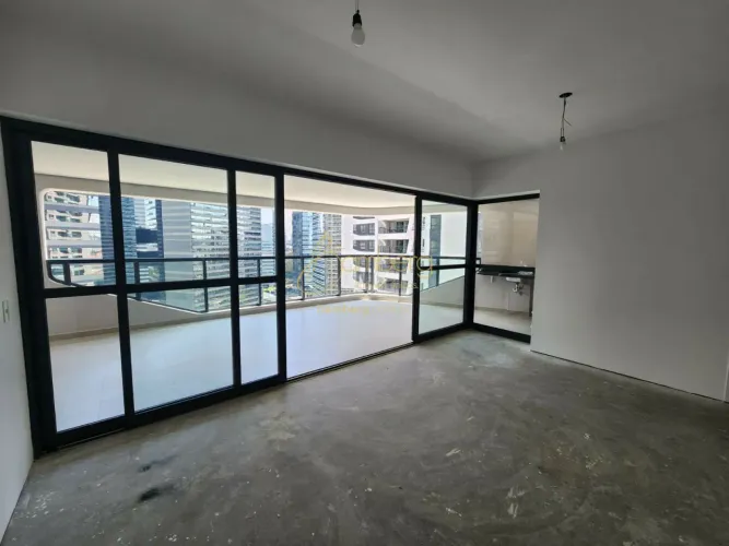 Condomínio PARQUE DA CIDADE Apartamento com 162m2, 3 Quartos,3 Suites e 4 banheiro e 3 Vag