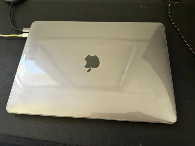MacBook Air (APENAS com defeito na tela, funcionamento 100%)
