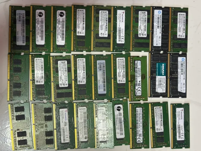Lote 27 Memorias Ddr4 com Defeito