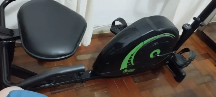 Vendo bicicleta ergométrica semi nova