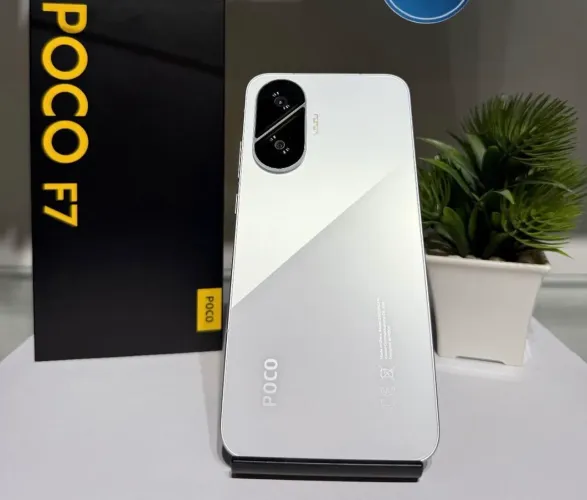 Celular Xiaomi Poco F7 5G 512/12GB RAM - BRANCO