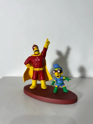 Boneco Action figure Diorama Simpsons Homem radioativo e Caidaço boy Mcfarlane