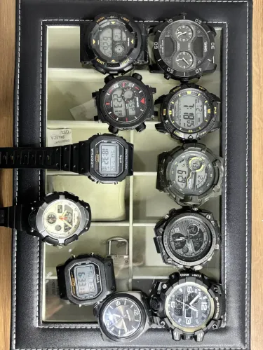 Lote contendo 11 relógios sem pulseira 