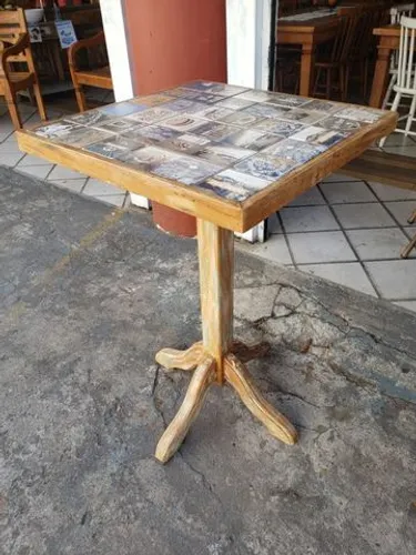 Mesa Bistrô De Demolição Com Azulejo