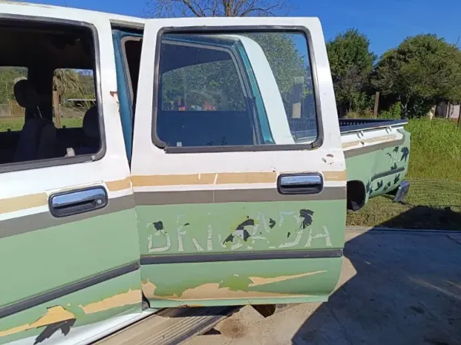 Porta Traseira Toyota Hilux SR5 1996 ate 2004 Lado Esquerdo