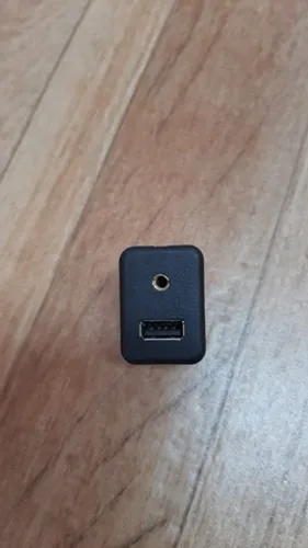 Conector Usb Auxiliar Onix Prisma