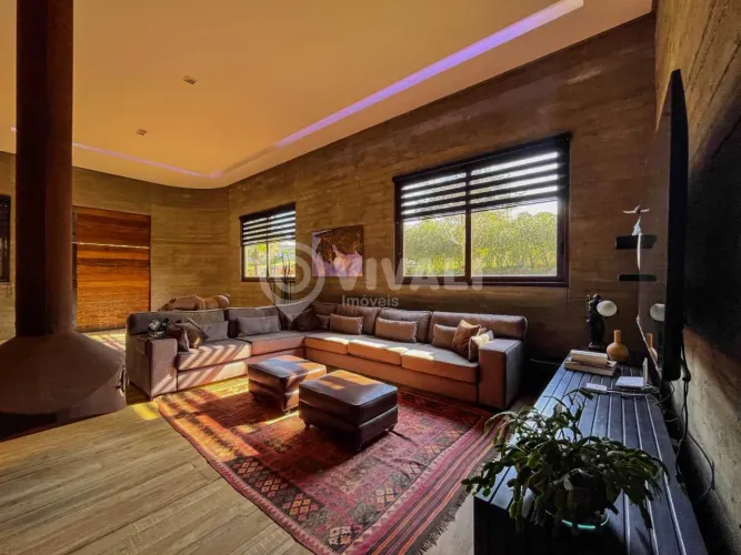 Casa em Condomínio - / Residencial / Capela do Barreiro