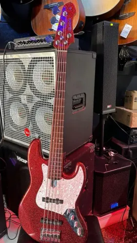 Baixo jazz bass studbaker daytona plus 5 cordas 