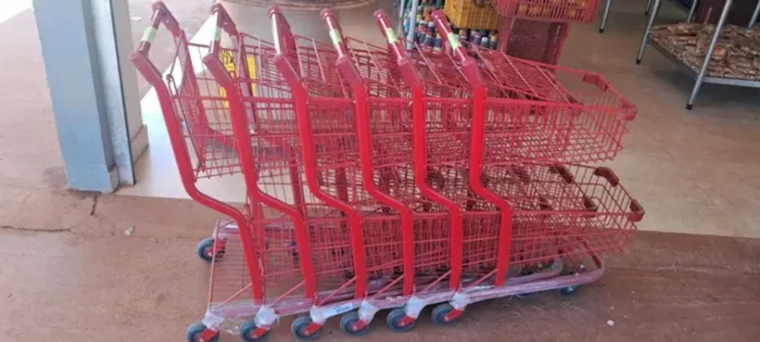 Carrinho de compras 90 litros vermelho 