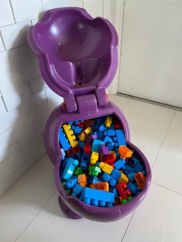 Baú Xalingo com 600 peças Megablocks FischerPrice