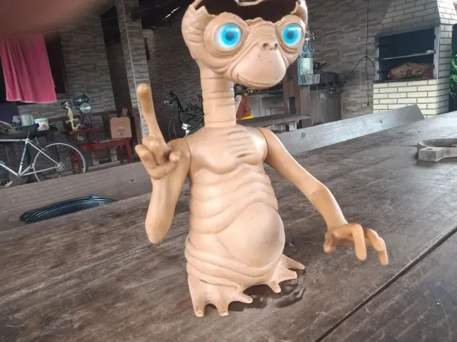 Boneco E.T 30 cm